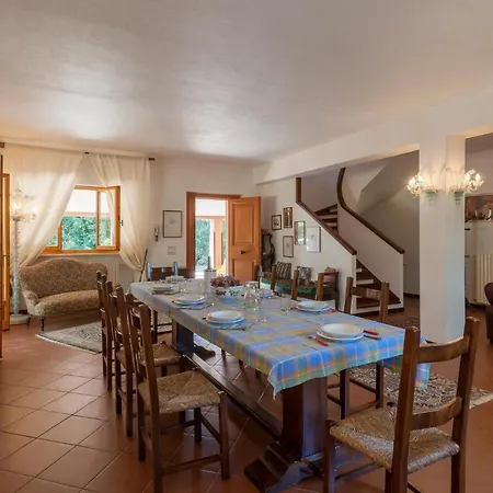 Casa de Férias Gorgeous In Ponzano Di Fermo *