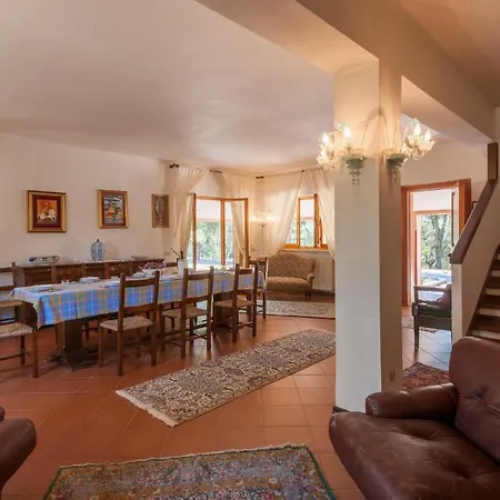 Casa de Férias Gorgeous In Ponzano Di Fermo *