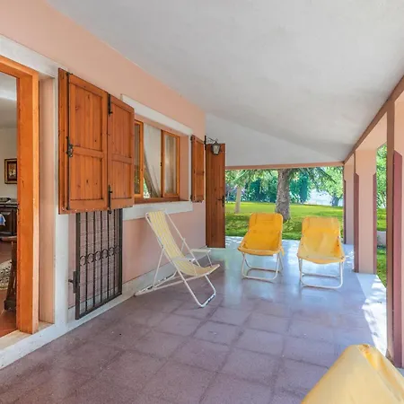 Casa de Férias Gorgeous In Ponzano Di Fermo