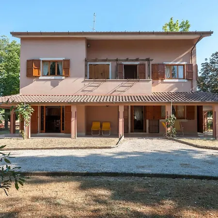 Ferienhaus Gorgeous In Ponzano di Fermo